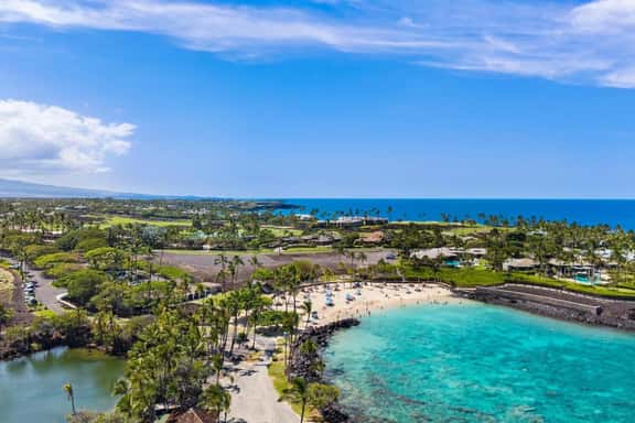 Mauna Lani Fairway Villa – Golf Front Luxury with Beach Club - Image 1